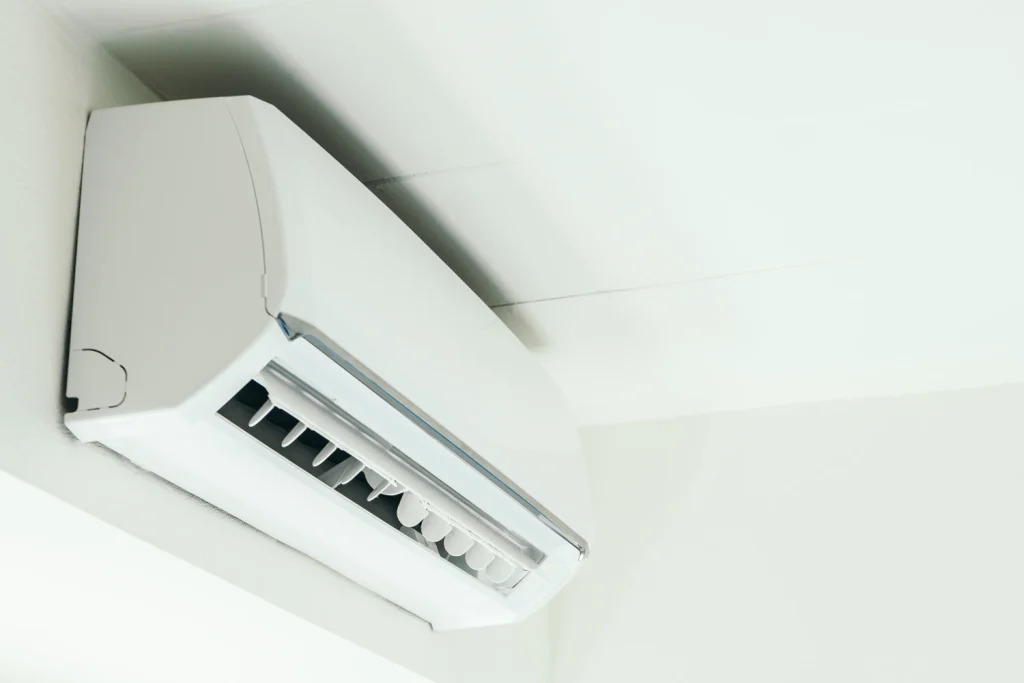  HVAC system with minor issues.